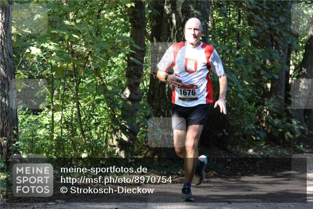 28.09.2025 - 33. Volkslauf durch das schöne Alstertal Strokosch-Dieckow http://msf.ph/oto/8970754 28.09.2025 11:58:41 Laufen 1676 meine-sportfotos.de