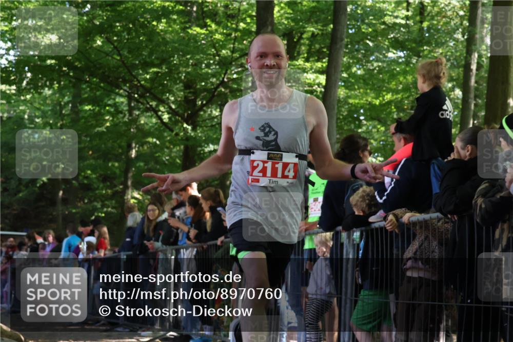 28.09.2025 - 33. Volkslauf durch das schöne Alstertal Strokosch-Dieckow http://msf.ph/oto/8970760 28.09.2025 11:52:27 Ziel 2114 meine-sportfotos.de