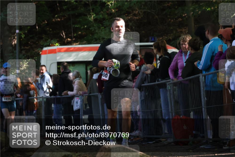 28.09.2025 - 33. Volkslauf durch das schöne Alstertal Strokosch-Dieckow http://msf.ph/oto/8970769 28.09.2025 11:52:35 Ziel 1580, 1656 meine-sportfotos.de