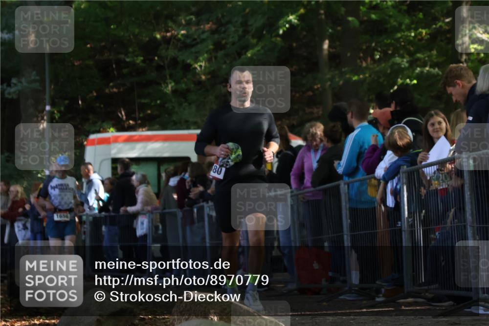 28.09.2025 - 33. Volkslauf durch das schöne Alstertal Strokosch-Dieckow http://msf.ph/oto/8970779 28.09.2025 11:52:36 Ziel 1580, 1656 meine-sportfotos.de