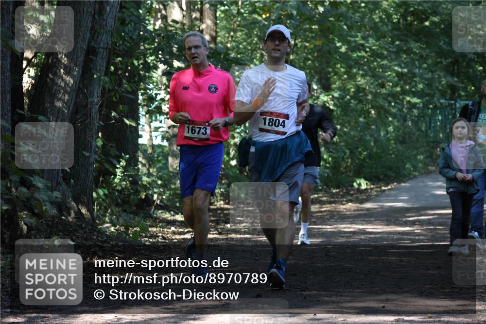 28.09.2025 - 33. Volkslauf durch das schöne Alstertal Strokosch-Dieckow http://msf.ph/oto/8970789 28.09.2025 12:00:08 Laufen 1673, 1804 meine-sportfotos.de