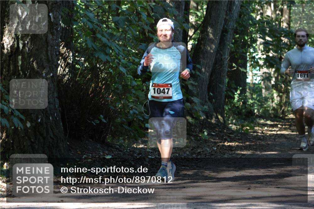 28.09.2025 - 33. Volkslauf durch das schöne Alstertal Strokosch-Dieckow http://msf.ph/oto/8970812 28.09.2025 12:00:54 Laufen 1047, 1671 meine-sportfotos.de