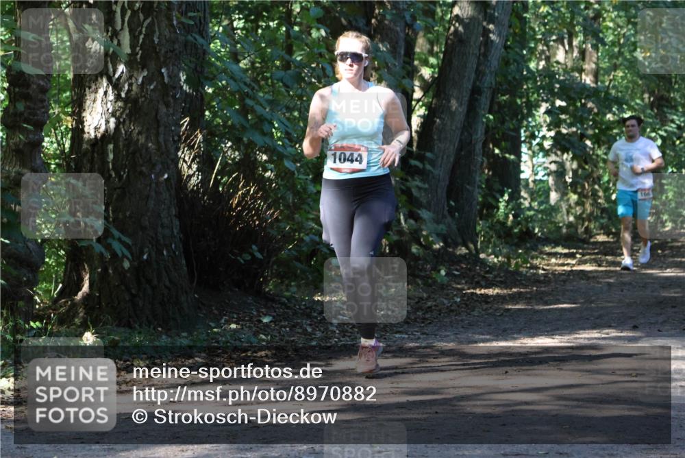 28.09.2025 - 33. Volkslauf durch das schöne Alstertal Strokosch-Dieckow http://msf.ph/oto/8970882 28.09.2025 12:02:03 Laufen 1044, 166 meine-sportfotos.de