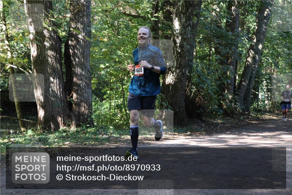 28.09.2025 - 33. Volkslauf durch das schöne Alstertal Strokosch-Dieckow http://msf.ph/oto/8970933 28.09.2025 12:03:25 Laufen 1688 meine-sportfotos.de