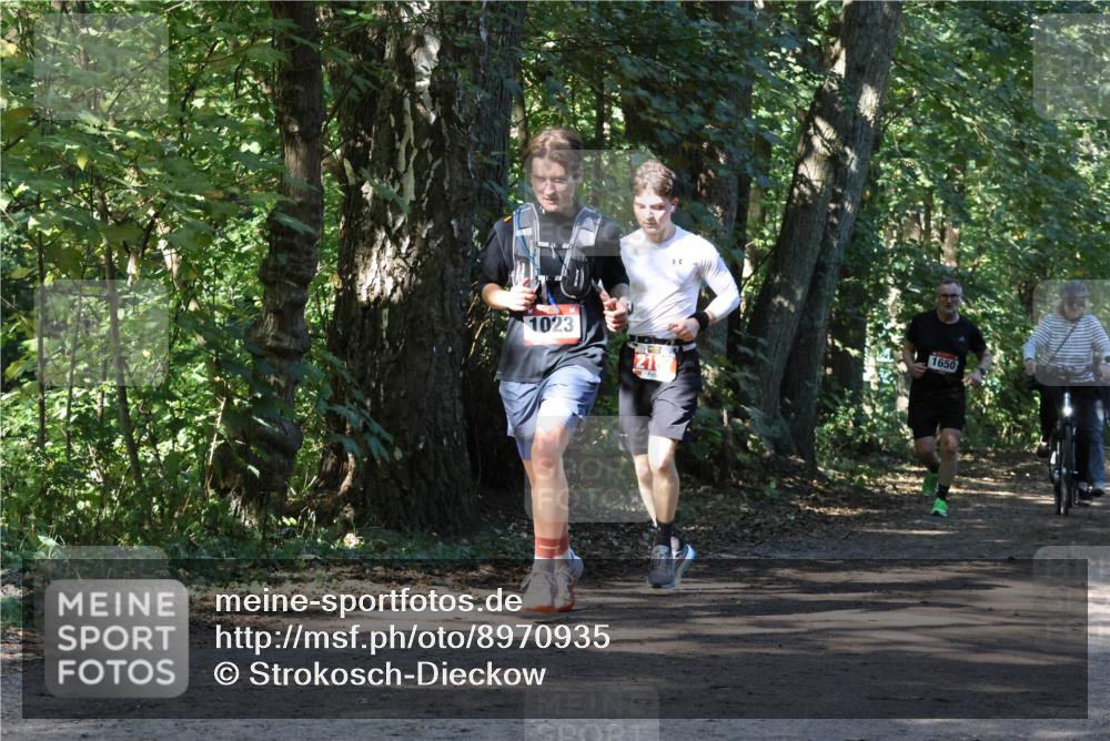 28.09.2025 - 33. Volkslauf durch das schöne Alstertal Strokosch-Dieckow http://msf.ph/oto/8970935 28.09.2025 12:03:30 Laufen 1023, 1650 meine-sportfotos.de