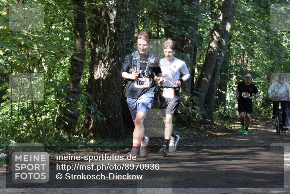 28.09.2025 - 33. Volkslauf durch das schöne Alstertal Strokosch-Dieckow http://msf.ph/oto/8970936 28.09.2025 12:03:31 Laufen 1023, 1650 meine-sportfotos.de