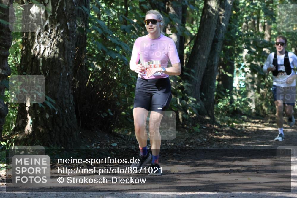 28.09.2025 - 33. Volkslauf durch das schöne Alstertal Strokosch-Dieckow http://msf.ph/oto/8971021 28.09.2025 12:05:05 Laufen  meine-sportfotos.de