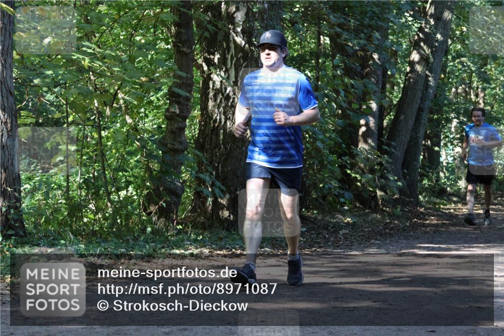 28.09.2025 - 33. Volkslauf durch das schöne Alstertal Strokosch-Dieckow http://msf.ph/oto/8971087 28.09.2025 12:06:53 Laufen  meine-sportfotos.de
