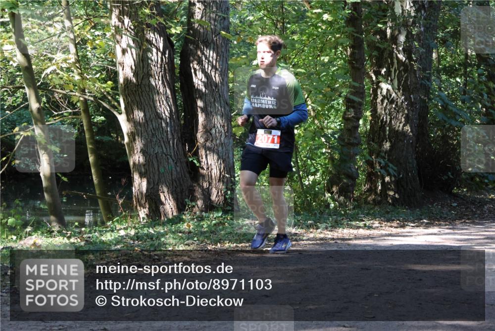 28.09.2025 - 33. Volkslauf durch das schöne Alstertal Strokosch-Dieckow http://msf.ph/oto/8971103 28.09.2025 12:07:14 Laufen 2071 meine-sportfotos.de