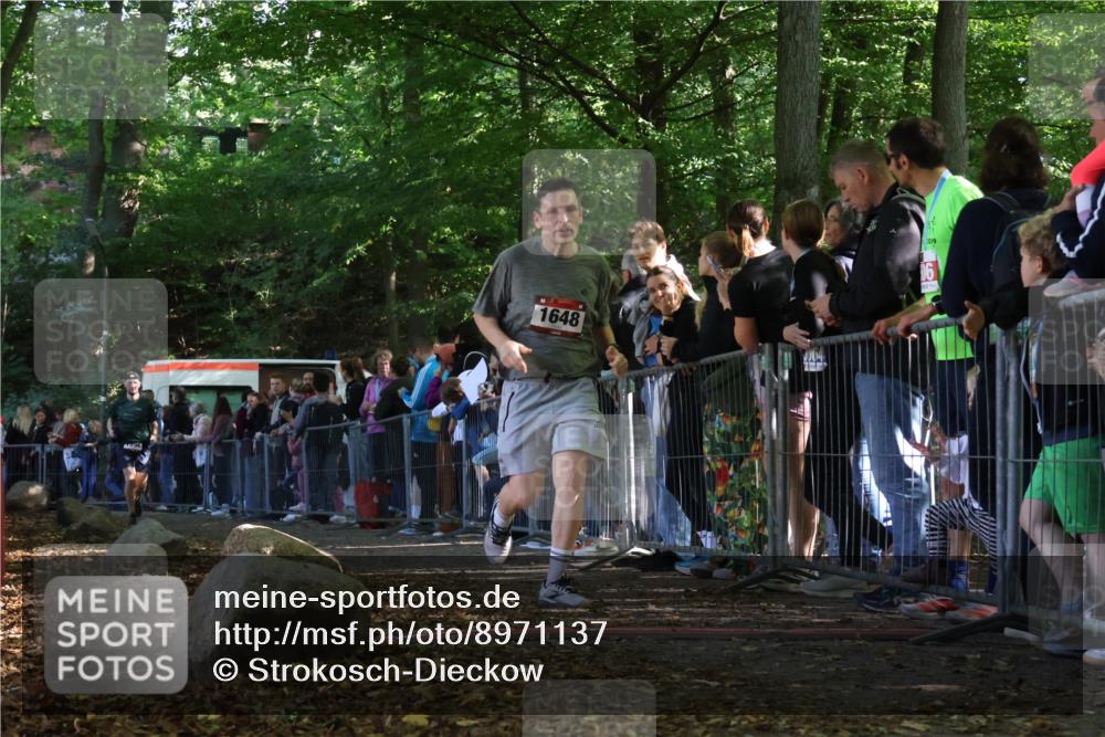 28.09.2025 - 33. Volkslauf durch das schöne Alstertal Strokosch-Dieckow http://msf.ph/oto/8971137 28.09.2025 11:52:59 Ziel 1594, 1648 meine-sportfotos.de