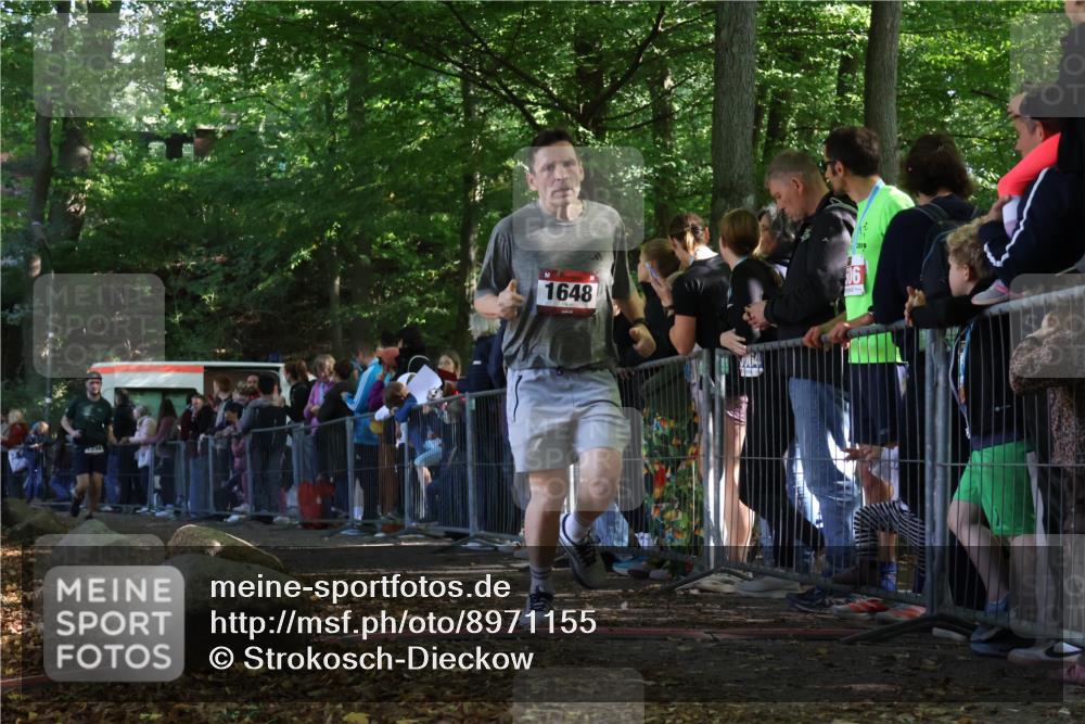 28.09.2025 - 33. Volkslauf durch das schöne Alstertal Strokosch-Dieckow http://msf.ph/oto/8971155 28.09.2025 11:53:00 Ziel 1594, 1648 meine-sportfotos.de