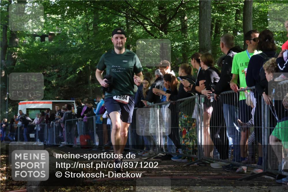 28.09.2025 - 33. Volkslauf durch das schöne Alstertal Strokosch-Dieckow http://msf.ph/oto/8971202 28.09.2025 11:53:06 Ziel 1594 meine-sportfotos.de