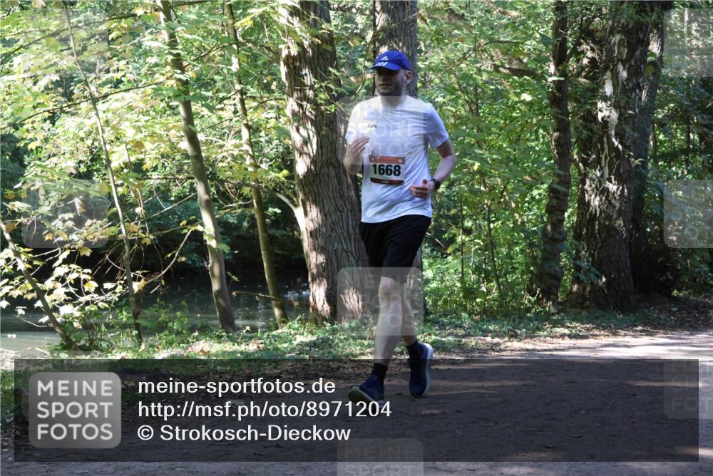 28.09.2025 - 33. Volkslauf durch das schöne Alstertal Strokosch-Dieckow http://msf.ph/oto/8971204 28.09.2025 12:09:31 Laufen 1668 meine-sportfotos.de