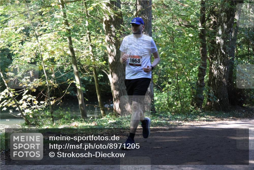 28.09.2025 - 33. Volkslauf durch das schöne Alstertal Strokosch-Dieckow http://msf.ph/oto/8971205 28.09.2025 12:09:32 Laufen 1668 meine-sportfotos.de