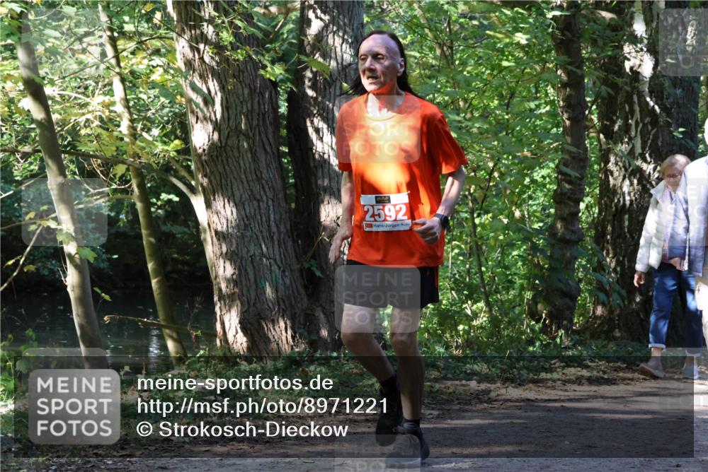 28.09.2025 - 33. Volkslauf durch das schöne Alstertal Strokosch-Dieckow http://msf.ph/oto/8971221 28.09.2025 12:10:09 Laufen 2592 meine-sportfotos.de