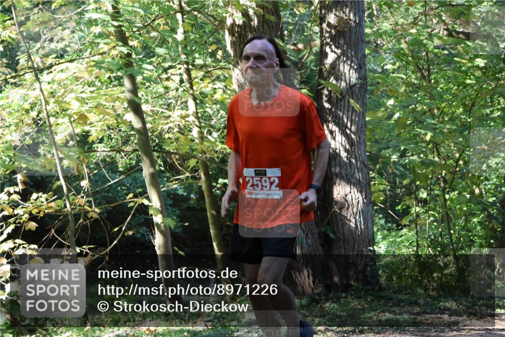 28.09.2025 - 33. Volkslauf durch das schöne Alstertal Strokosch-Dieckow http://msf.ph/oto/8971226 28.09.2025 12:10:09 Laufen 2592 meine-sportfotos.de