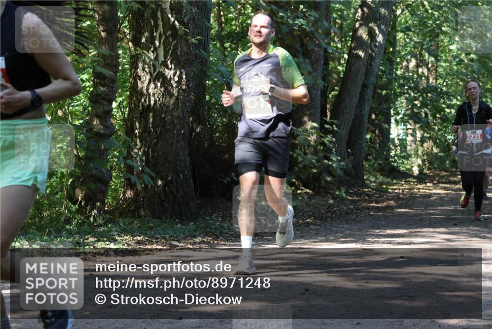 28.09.2025 - 33. Volkslauf durch das schöne Alstertal Strokosch-Dieckow http://msf.ph/oto/8971248 28.09.2025 12:10:34 Laufen 2231 meine-sportfotos.de