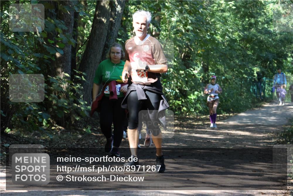 28.09.2025 - 33. Volkslauf durch das schöne Alstertal Strokosch-Dieckow http://msf.ph/oto/8971267 28.09.2025 12:10:46 Laufen  meine-sportfotos.de
