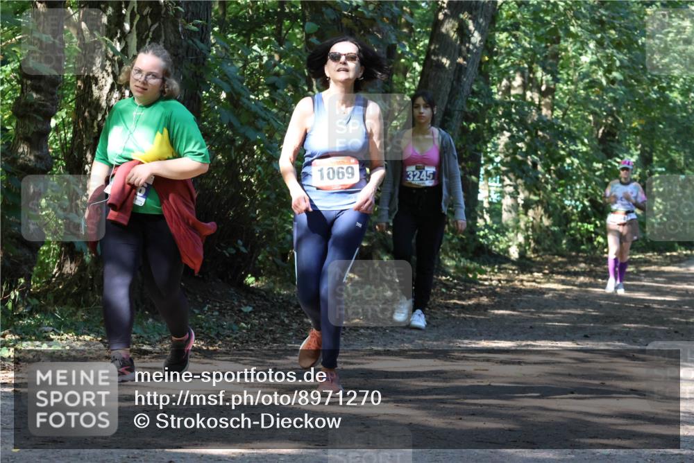 28.09.2025 - 33. Volkslauf durch das schöne Alstertal Strokosch-Dieckow http://msf.ph/oto/8971270 28.09.2025 12:10:50 Laufen 1069, 3245 meine-sportfotos.de