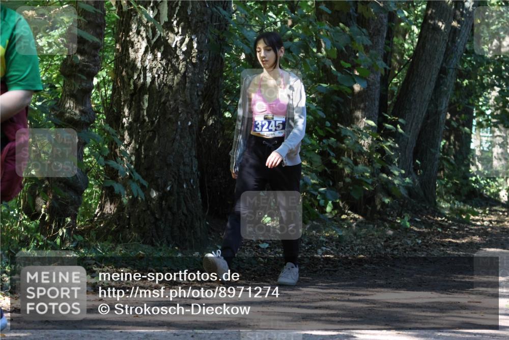 28.09.2025 - 33. Volkslauf durch das schöne Alstertal Strokosch-Dieckow http://msf.ph/oto/8971274 28.09.2025 12:10:52 Laufen 3245 meine-sportfotos.de