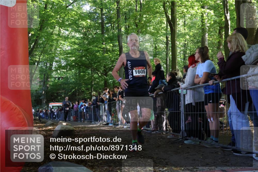 28.09.2025 - 33. Volkslauf durch das schöne Alstertal Strokosch-Dieckow http://msf.ph/oto/8971348 28.09.2025 11:53:19 Ziel 1573, 1605 meine-sportfotos.de