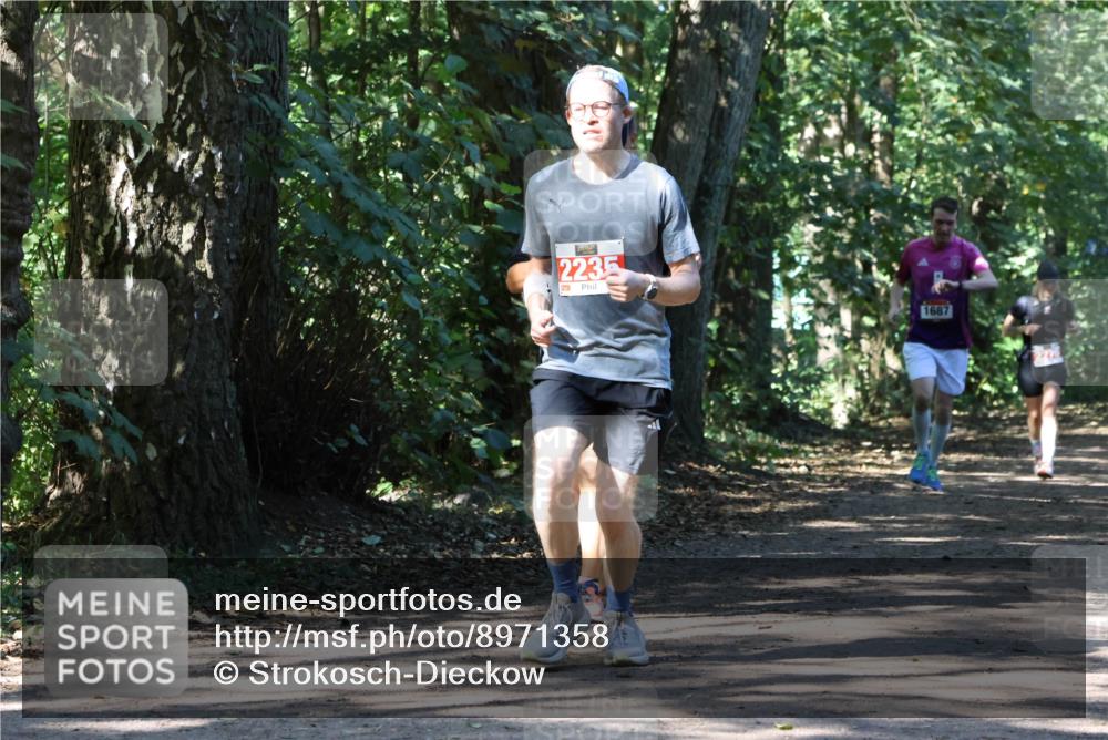 28.09.2025 - 33. Volkslauf durch das schöne Alstertal Strokosch-Dieckow http://msf.ph/oto/8971358 28.09.2025 12:12:49 Laufen 2235 meine-sportfotos.de