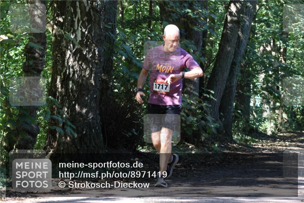 28.09.2025 - 33. Volkslauf durch das schöne Alstertal Strokosch-Dieckow http://msf.ph/oto/8971419 28.09.2025 12:13:54 Laufen 1717 meine-sportfotos.de