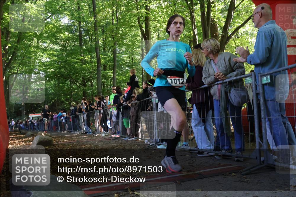 28.09.2025 - 33. Volkslauf durch das schöne Alstertal Strokosch-Dieckow http://msf.ph/oto/8971503 28.09.2025 11:53:30 Ziel 1012, 1624 meine-sportfotos.de
