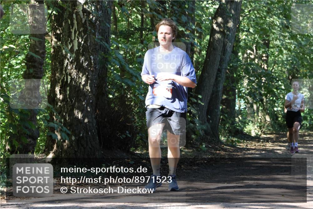 28.09.2025 - 33. Volkslauf durch das schöne Alstertal Strokosch-Dieckow http://msf.ph/oto/8971523 28.09.2025 12:15:50 Laufen 2594 meine-sportfotos.de