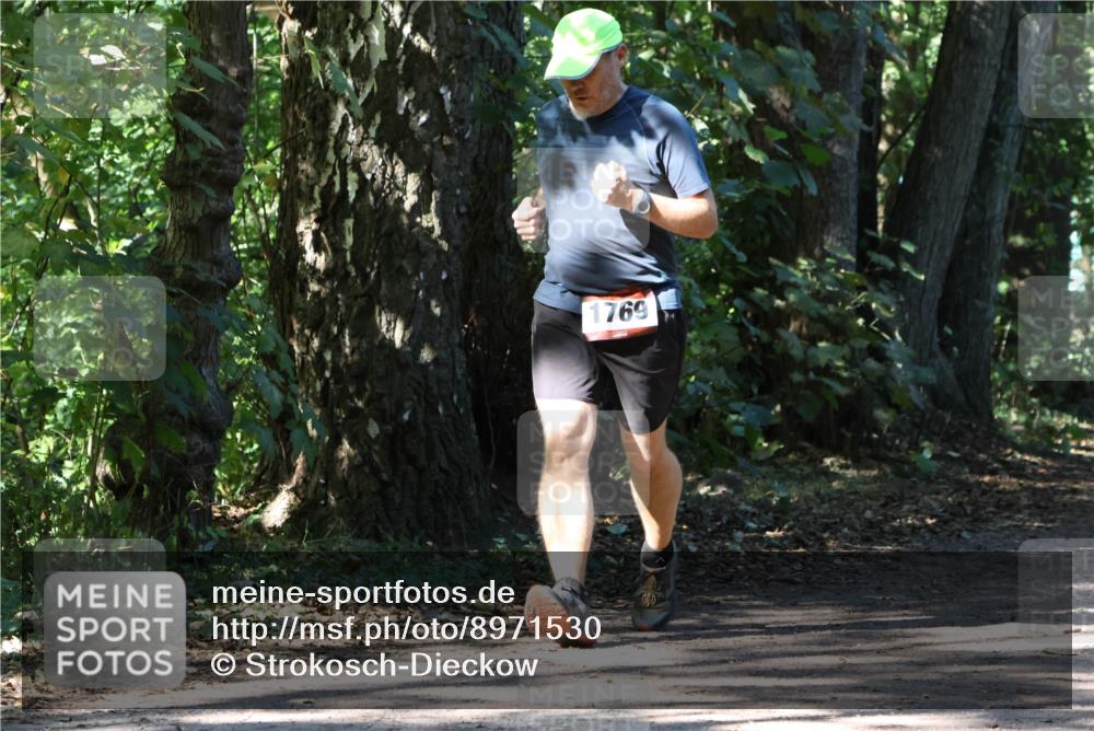 28.09.2025 - 33. Volkslauf durch das schöne Alstertal Strokosch-Dieckow http://msf.ph/oto/8971530 28.09.2025 12:15:58 Laufen 1769 meine-sportfotos.de