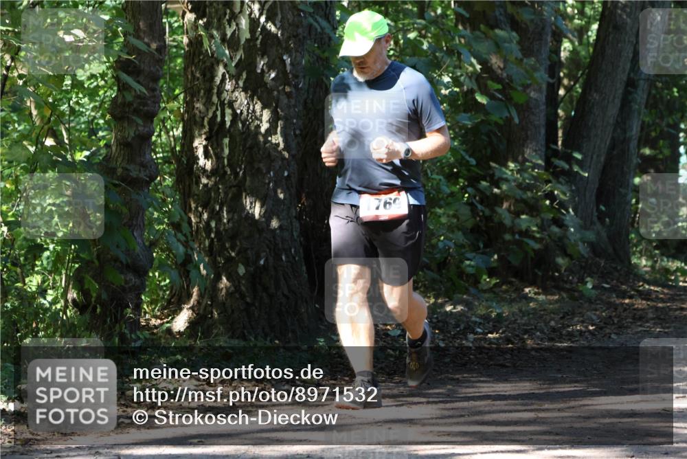28.09.2025 - 33. Volkslauf durch das schöne Alstertal Strokosch-Dieckow http://msf.ph/oto/8971532 28.09.2025 12:15:59 Laufen 769 meine-sportfotos.de