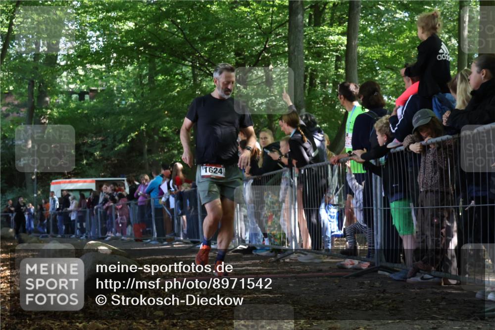 28.09.2025 - 33. Volkslauf durch das schöne Alstertal Strokosch-Dieckow http://msf.ph/oto/8971542 28.09.2025 11:53:33 Ziel 1624 meine-sportfotos.de