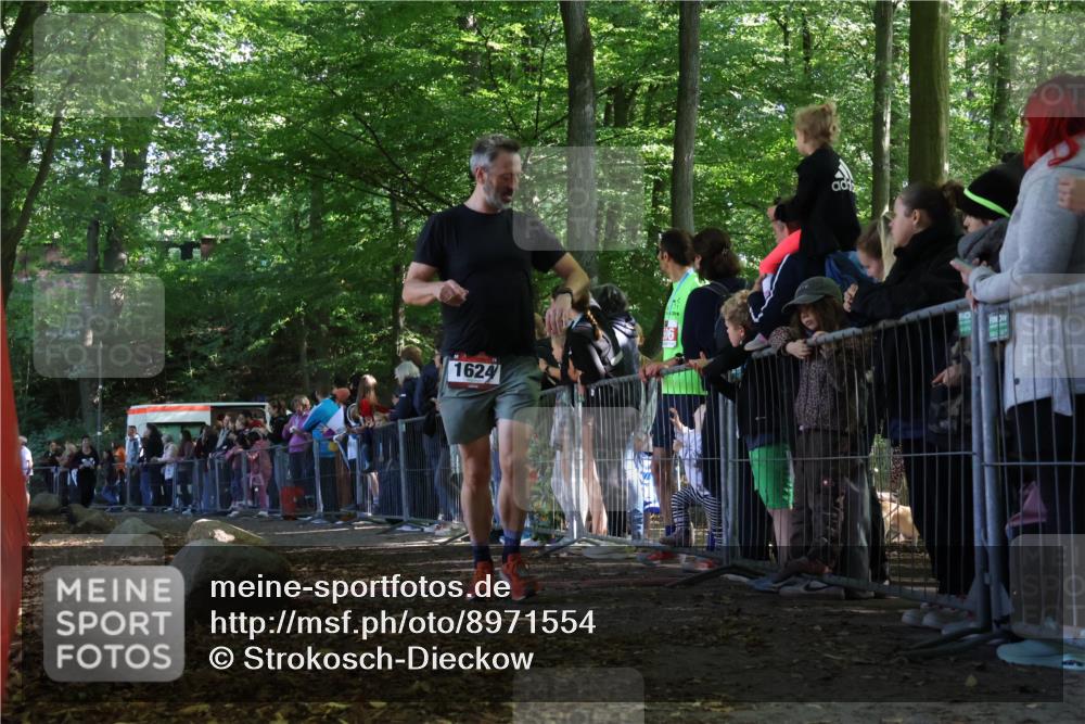 28.09.2025 - 33. Volkslauf durch das schöne Alstertal Strokosch-Dieckow http://msf.ph/oto/8971554 28.09.2025 11:53:34 Ziel 1624, 3061 meine-sportfotos.de