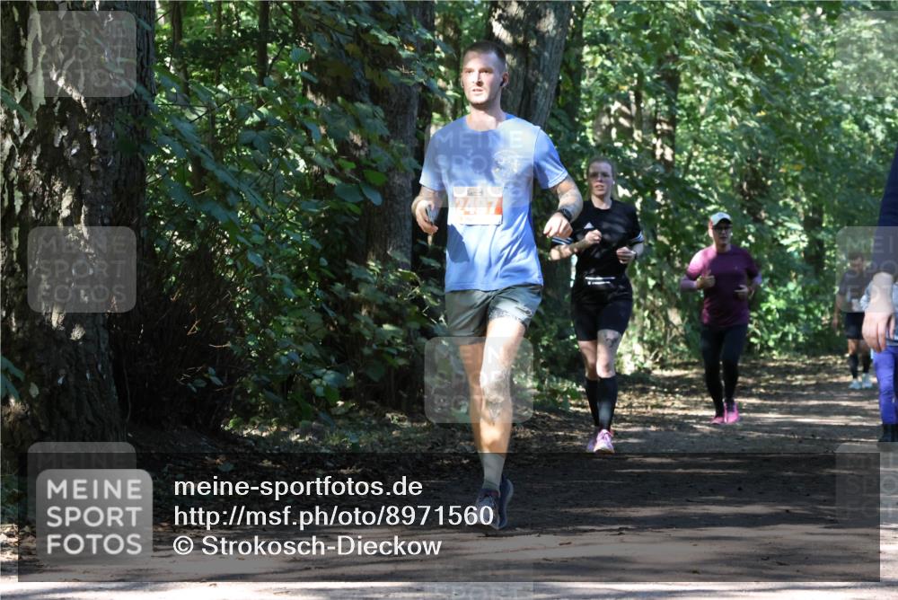 28.09.2025 - 33. Volkslauf durch das schöne Alstertal Strokosch-Dieckow http://msf.ph/oto/8971560 28.09.2025 12:16:16 Laufen 2497 meine-sportfotos.de