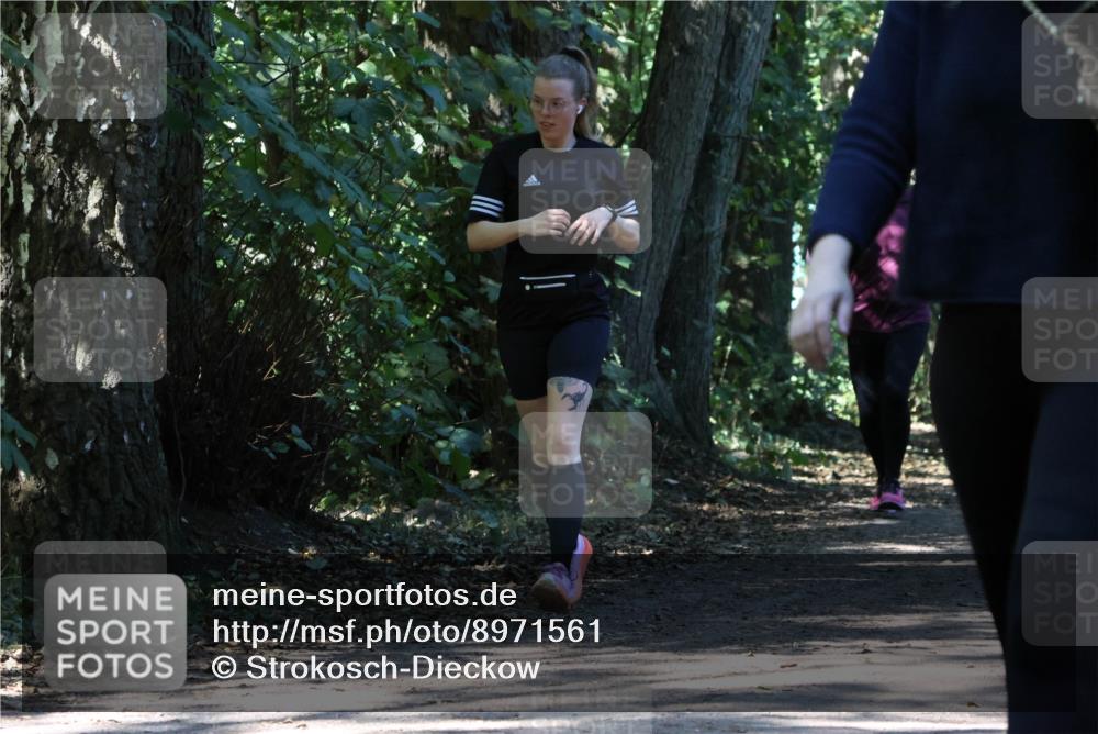 28.09.2025 - 33. Volkslauf durch das schöne Alstertal Strokosch-Dieckow http://msf.ph/oto/8971561 28.09.2025 12:16:18 Laufen  meine-sportfotos.de