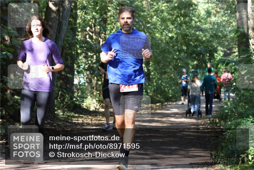 28.09.2025 - 33. Volkslauf durch das schöne Alstertal Strokosch-Dieckow http://msf.ph/oto/8971595 28.09.2025 12:17:14 Laufen 2219 meine-sportfotos.de