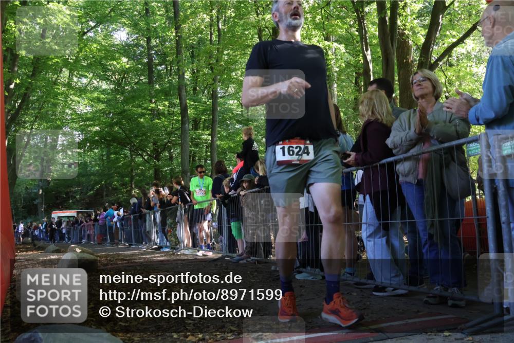 28.09.2025 - 33. Volkslauf durch das schöne Alstertal Strokosch-Dieckow http://msf.ph/oto/8971599 28.09.2025 11:53:35 Ziel 1624, 3061 meine-sportfotos.de