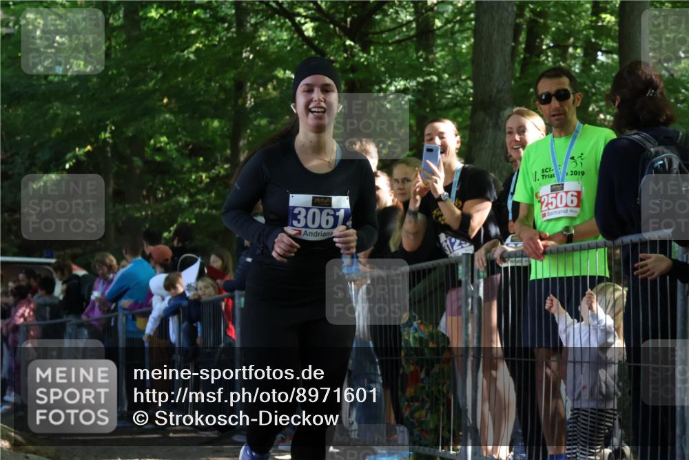 28.09.2025 - 33. Volkslauf durch das schöne Alstertal Strokosch-Dieckow http://msf.ph/oto/8971601 28.09.2025 11:53:43 Ziel 3061 meine-sportfotos.de