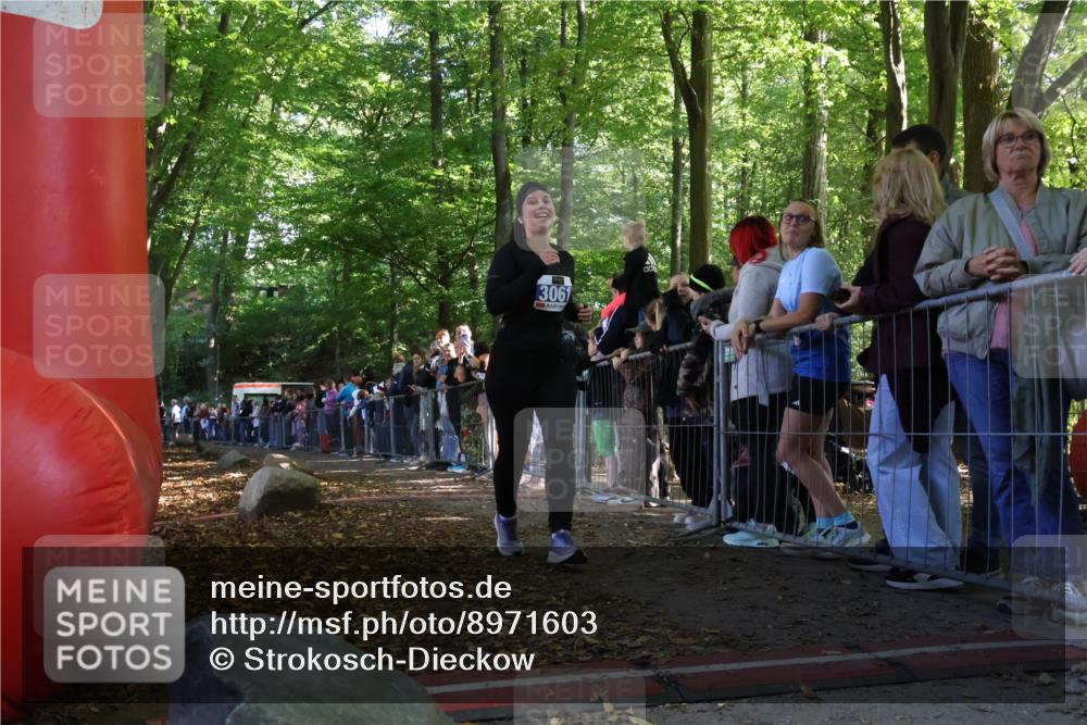 28.09.2025 - 33. Volkslauf durch das schöne Alstertal Strokosch-Dieckow http://msf.ph/oto/8971603 28.09.2025 11:53:44 Ziel 3061 meine-sportfotos.de