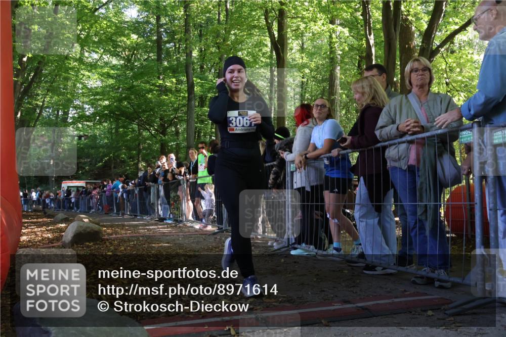 28.09.2025 - 33. Volkslauf durch das schöne Alstertal Strokosch-Dieckow http://msf.ph/oto/8971614 28.09.2025 11:53:45 Ziel  meine-sportfotos.de