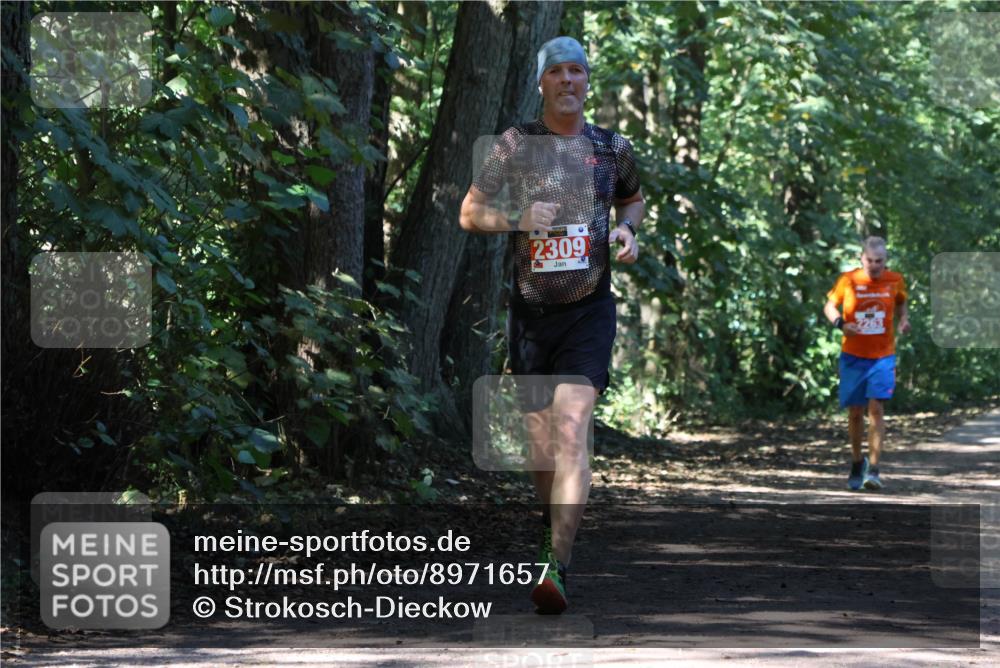 28.09.2025 - 33. Volkslauf durch das schöne Alstertal Strokosch-Dieckow http://msf.ph/oto/8971657 28.09.2025 12:18:17 Laufen 2309 meine-sportfotos.de