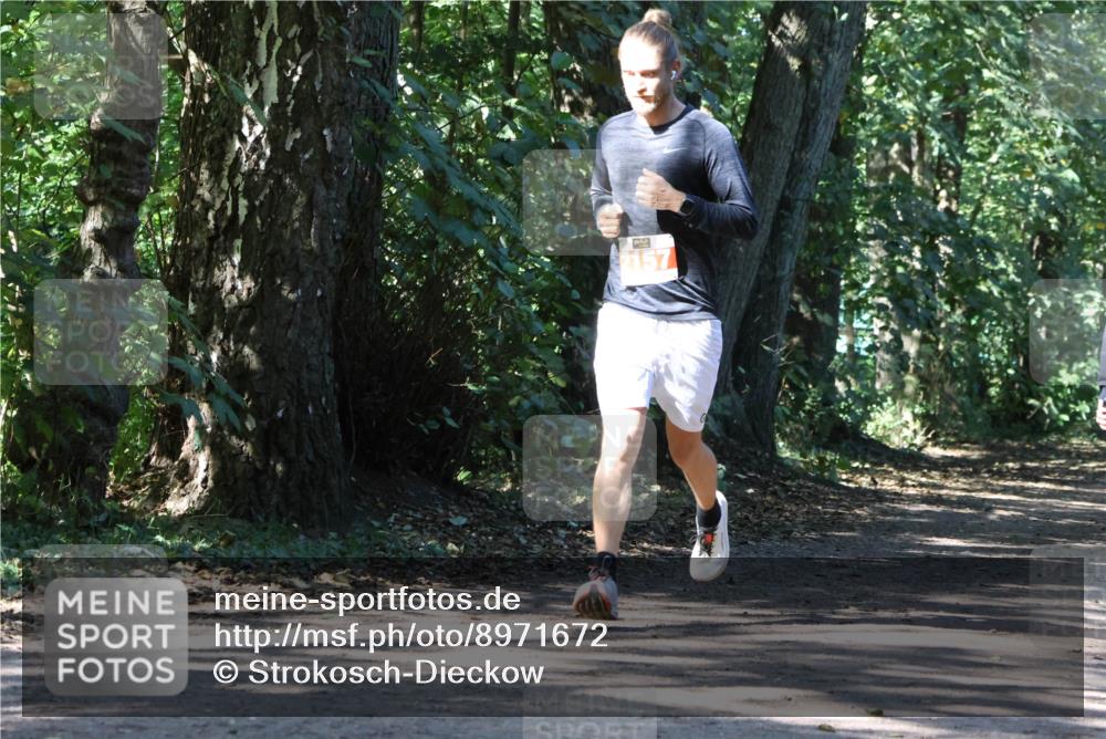 28.09.2025 - 33. Volkslauf durch das schöne Alstertal Strokosch-Dieckow http://msf.ph/oto/8971672 28.09.2025 12:18:44 Laufen 2157 meine-sportfotos.de