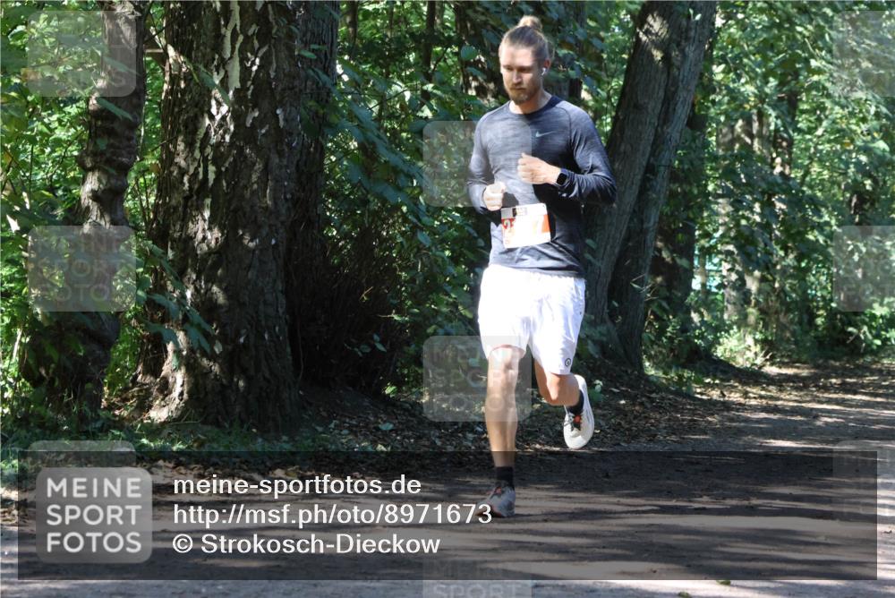 28.09.2025 - 33. Volkslauf durch das schöne Alstertal Strokosch-Dieckow http://msf.ph/oto/8971673 28.09.2025 12:18:44 Laufen  meine-sportfotos.de