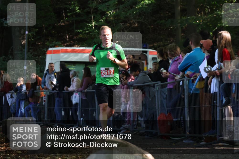 28.09.2025 - 33. Volkslauf durch das schöne Alstertal Strokosch-Dieckow http://msf.ph/oto/8971678 28.09.2025 11:54:12 Ziel 2512 meine-sportfotos.de