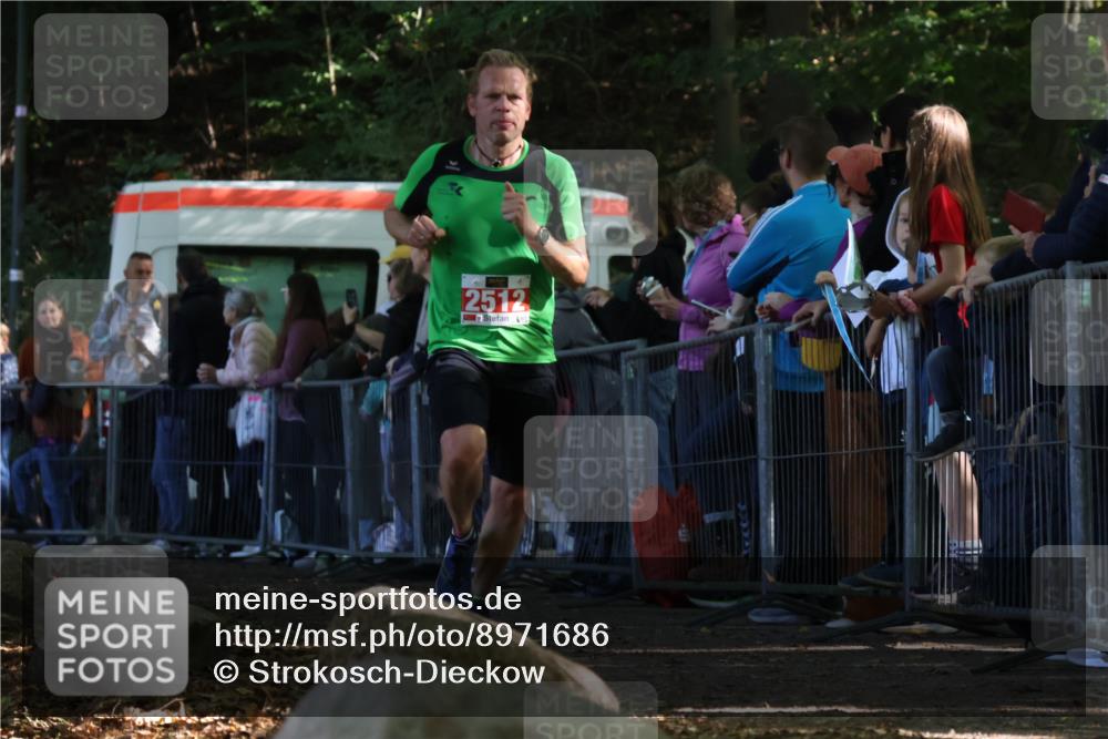 28.09.2025 - 33. Volkslauf durch das schöne Alstertal Strokosch-Dieckow http://msf.ph/oto/8971686 28.09.2025 11:54:13 Ziel 2512 meine-sportfotos.de
