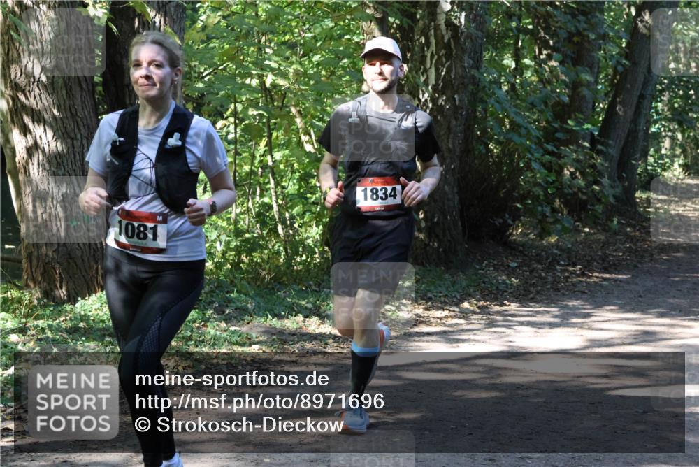 28.09.2025 - 33. Volkslauf durch das schöne Alstertal Strokosch-Dieckow http://msf.ph/oto/8971696 28.09.2025 12:19:20 Laufen 1081, 1834 meine-sportfotos.de