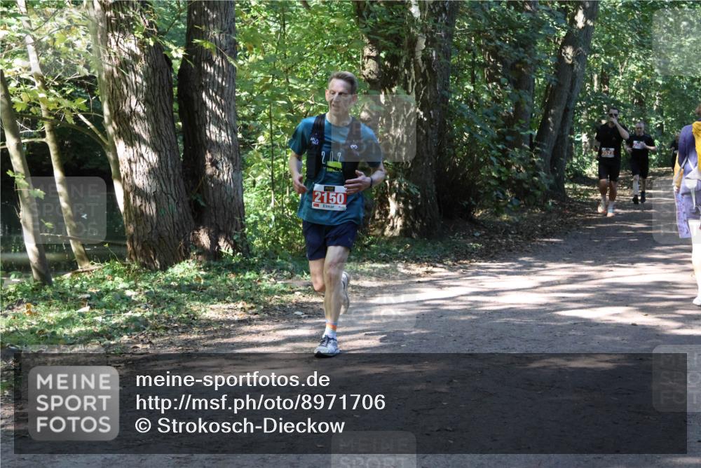 28.09.2025 - 33. Volkslauf durch das schöne Alstertal Strokosch-Dieckow http://msf.ph/oto/8971706 28.09.2025 12:20:08 Laufen 2150 meine-sportfotos.de