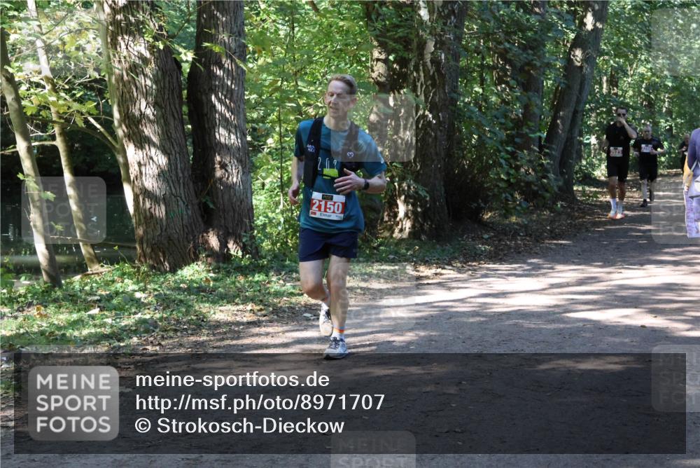 28.09.2025 - 33. Volkslauf durch das schöne Alstertal Strokosch-Dieckow http://msf.ph/oto/8971707 28.09.2025 12:20:08 Laufen 2150 meine-sportfotos.de
