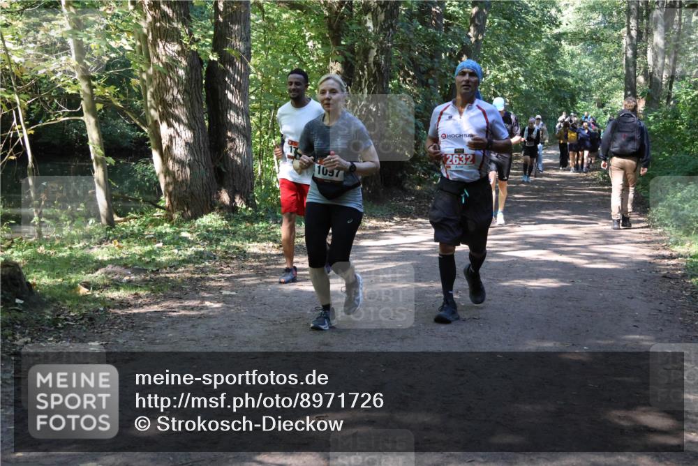 28.09.2025 - 33. Volkslauf durch das schöne Alstertal Strokosch-Dieckow http://msf.ph/oto/8971726 28.09.2025 12:20:29 Laufen 1097, 2632 meine-sportfotos.de