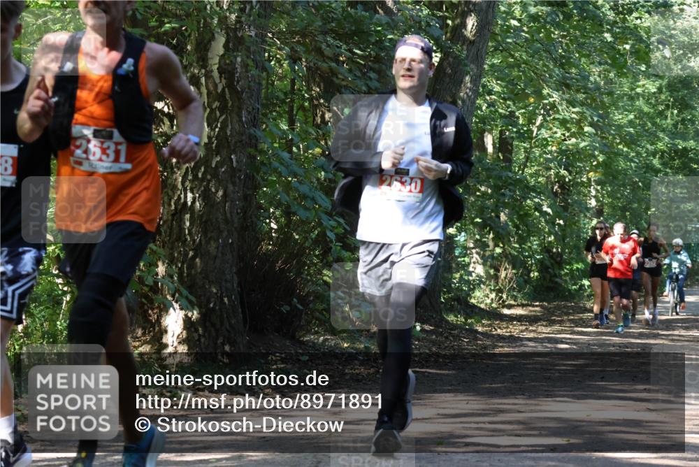 28.09.2025 - 33. Volkslauf durch das schöne Alstertal Strokosch-Dieckow http://msf.ph/oto/8971891 28.09.2025 12:23:59 Laufen  meine-sportfotos.de
